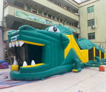 Crocodile Inflatable Obstacle Course &ndash; Unleash Wild Thrills