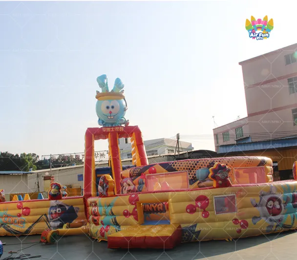 Cartoon-Themed "Figure-8" Inflatable Obstacle Course: Bringing Whimsical Fun to Kids' Activities