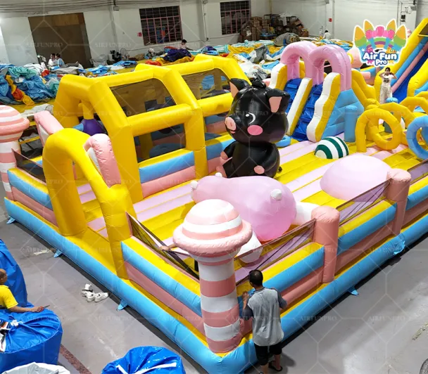 Playful Pig‑Theme Inflatable Fun Park | Giant Multi‑Zone Inflatable Playground