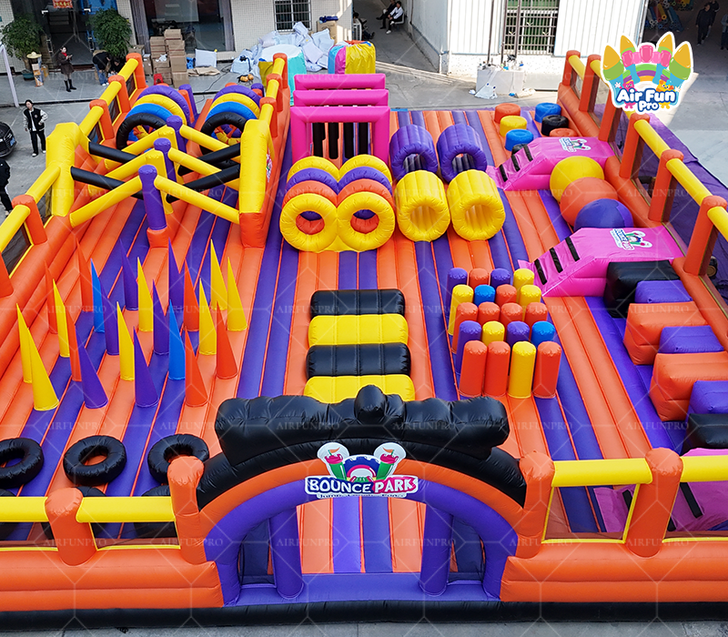 Inflatable Theme Park Amusment Bouncer Inflatable Obstacle Course: 