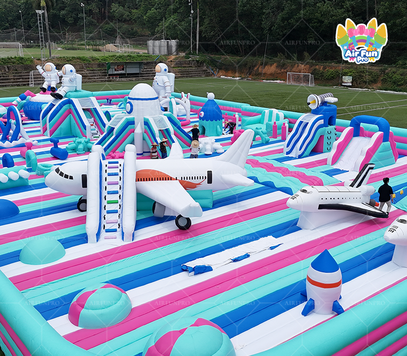 Aerospace-Themed Inflatable Theme Park Inflatable Castle: A Whimsical 