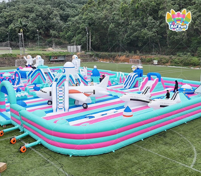 Aerospace-Themed Inflatable Theme Park Inflatable Castle: A Whimsical 